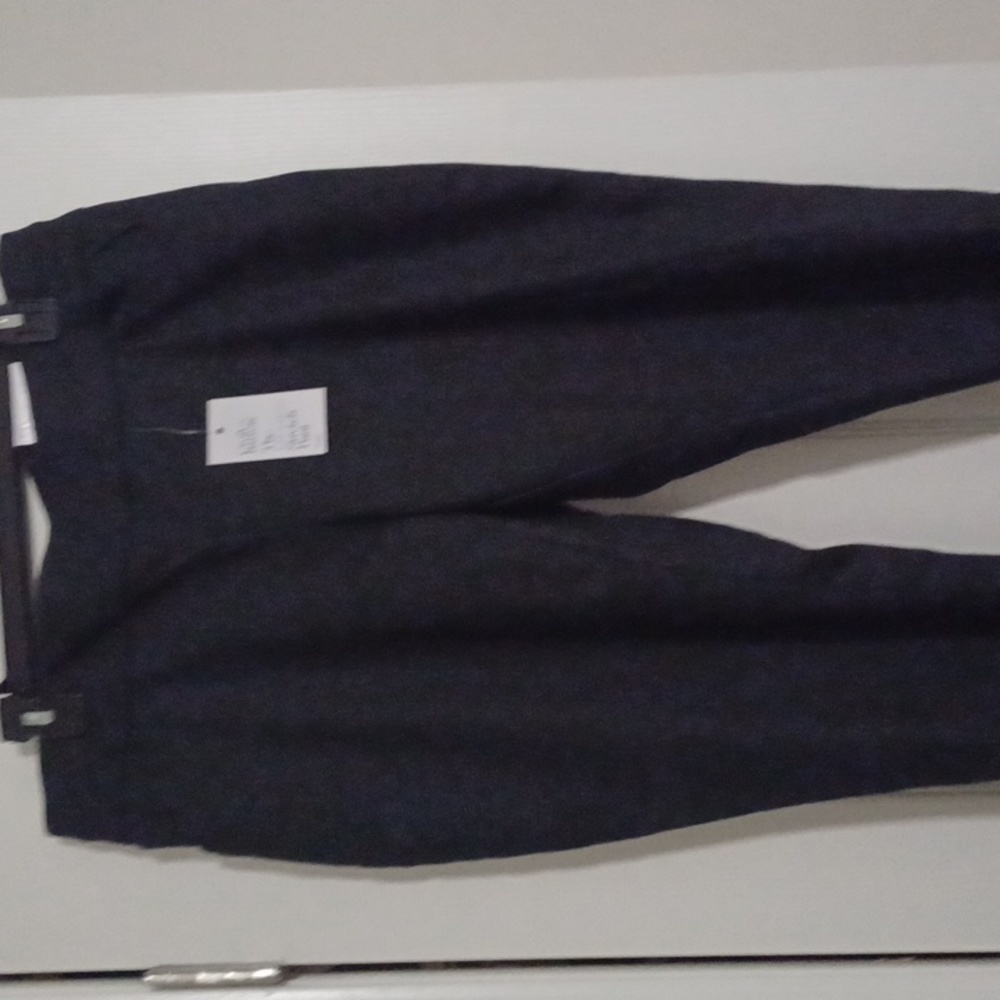 Brand new black Croft& Barrow stretch pant. 12P short